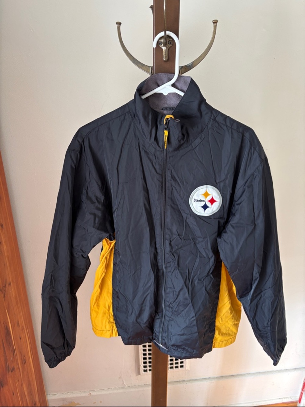 Pittsburgh Steelers full zip nylon jacket M